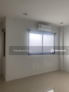 4-Bedroom Home/Office Near BTS On Nut, Sukhumvit Road