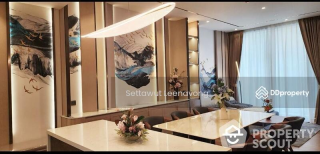 Fully furnished 2 bedroom, 3 bathroom condo at Muniq Langsuan