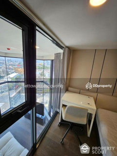 Fully Furnished 2-Bedroom Condo at Park Origin Chula Samyan