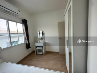 Fully Furnished 3-Bedroom Townhouse in Sena Viva Village, Si Racha