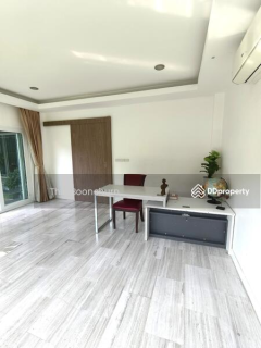 Luxury Detached House in Manthana Rama 9-Srinakarin, Hua Mak