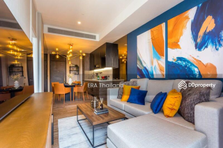 Luxurious 1-Bedroom Condo at Muniq Langsuan, Prime Bangkok Location