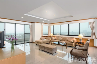Luxurious 3-Bedroom Hotel Suite with City Views