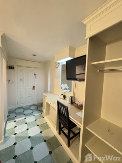Patong Social Hotel Studio Apartment - Compact Beach Living