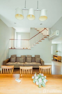 Просторий 4-спальний будинок на SW 38 Place, Пра Канонг