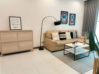 2 Bedroom Apartment with Bathtub on 11th Floor