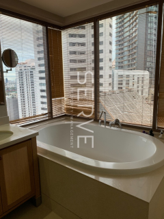 3 Bedroom Condo at The Emporio Place near BTS Phrom Phong