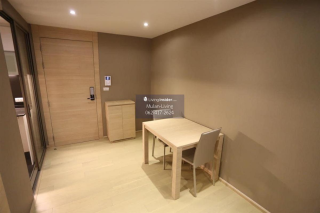 Klass Silom Condo near BTS Chong Nonsi, Resort-Style 1 Bedroom