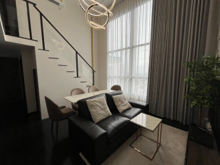 Luxurious 2 Bedroom Condo at BTS Thonglor, Modern Design
