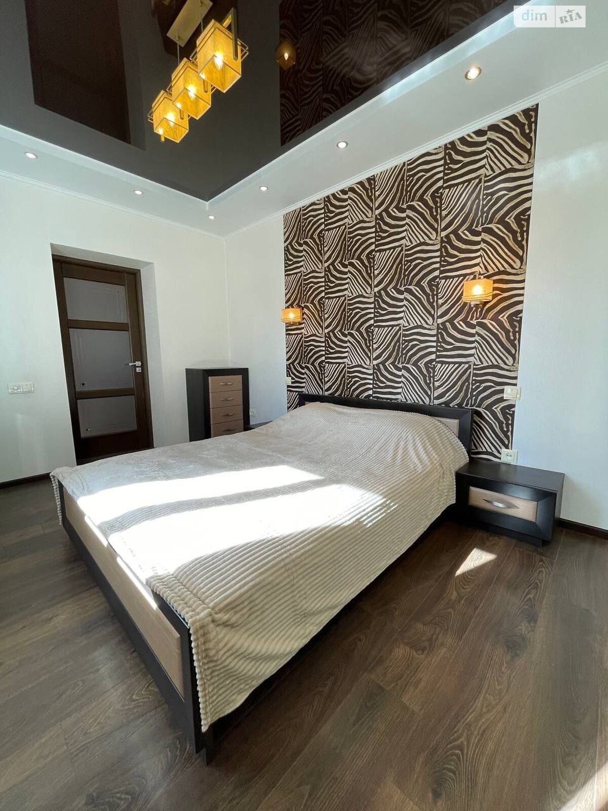 Two-room apartment with modern design on Chernovola Street