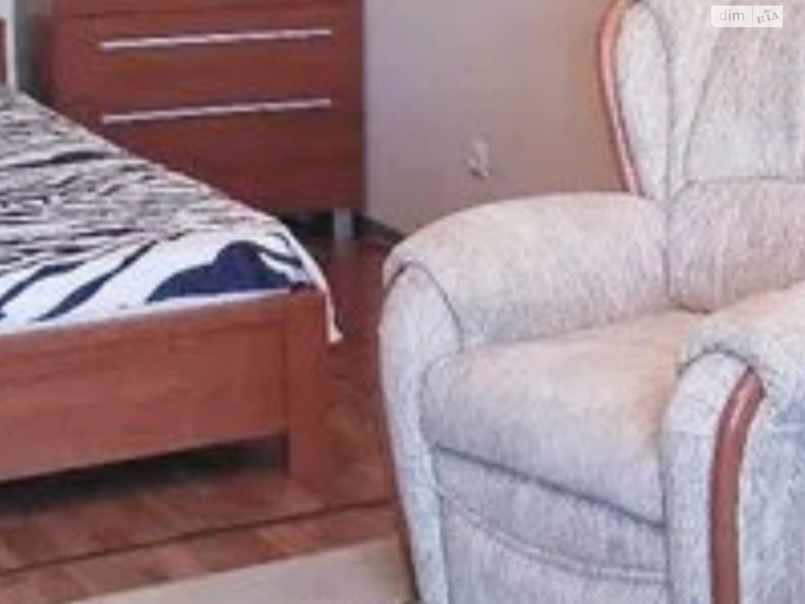 Spacious 1-bedroom apartment in city center near Passage