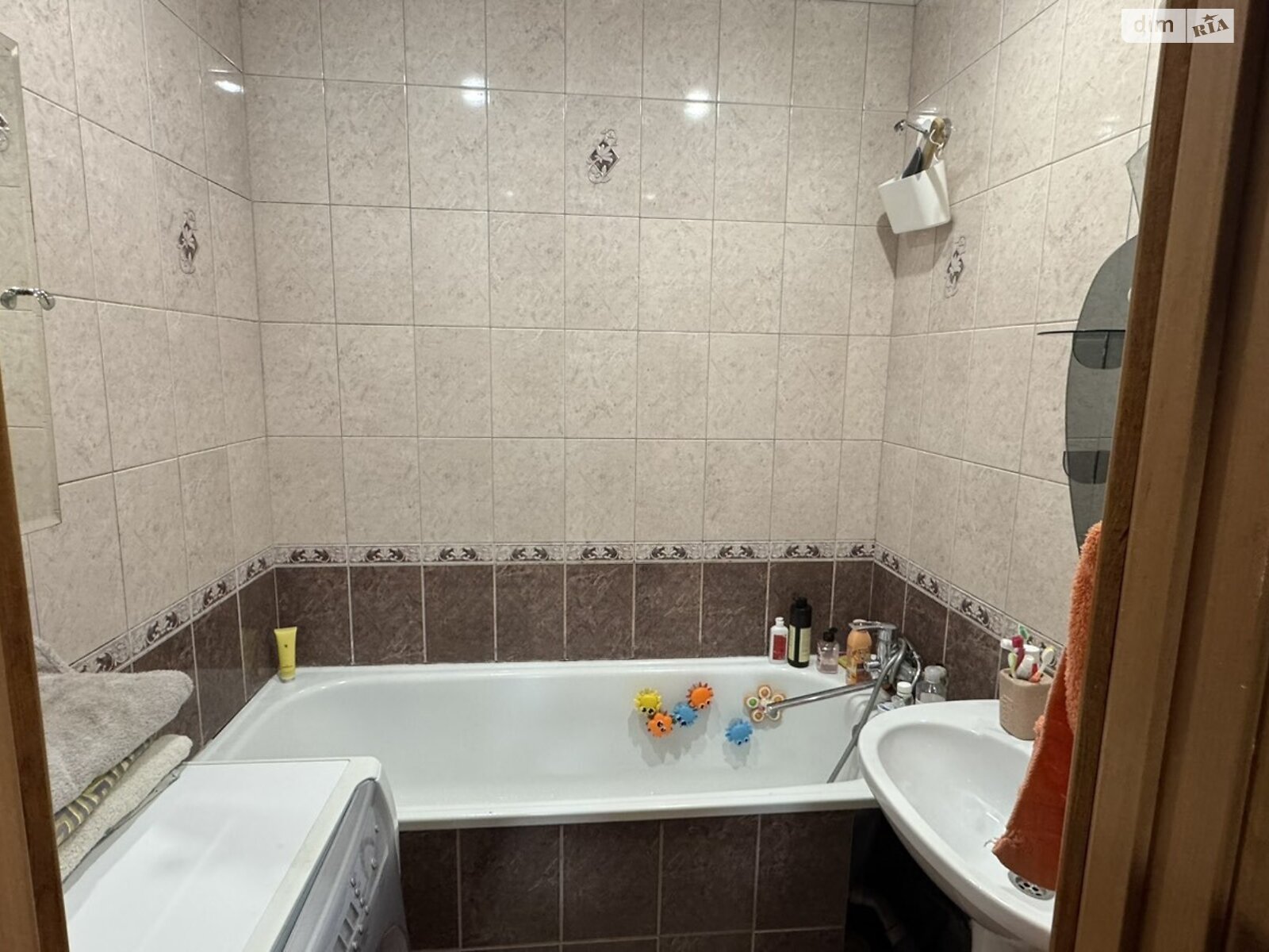 2-Room Apartment in Quiet Residential Area with Infrastructure