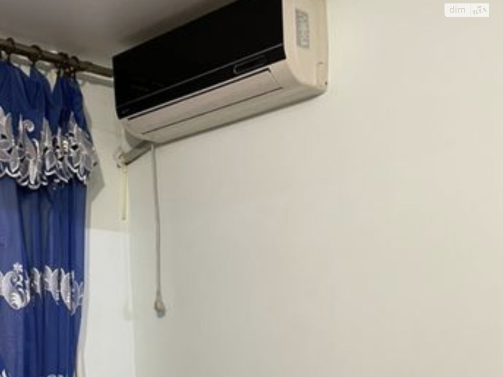 1-Room Apartment on Zakhidnyi, Compact City Living