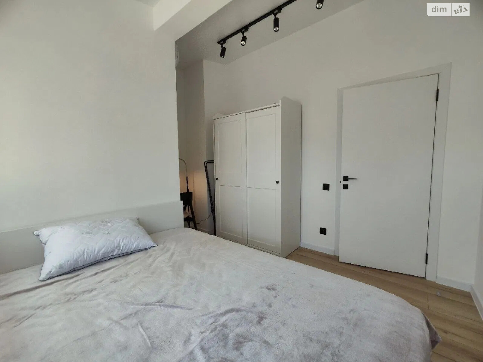 2-Room Studio Apartment in Club House on General Pushkin Street