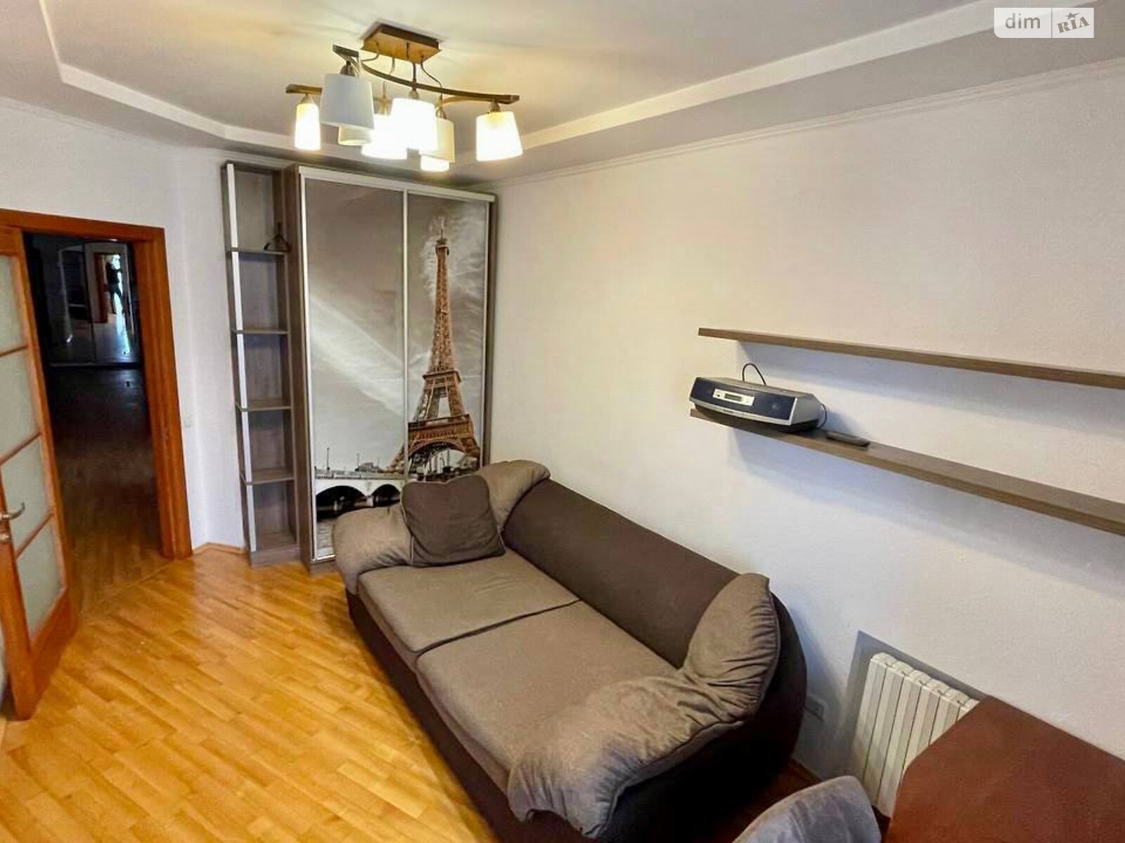 Long-term rental of a 3-room apartment on Verstatobudivelny Lane