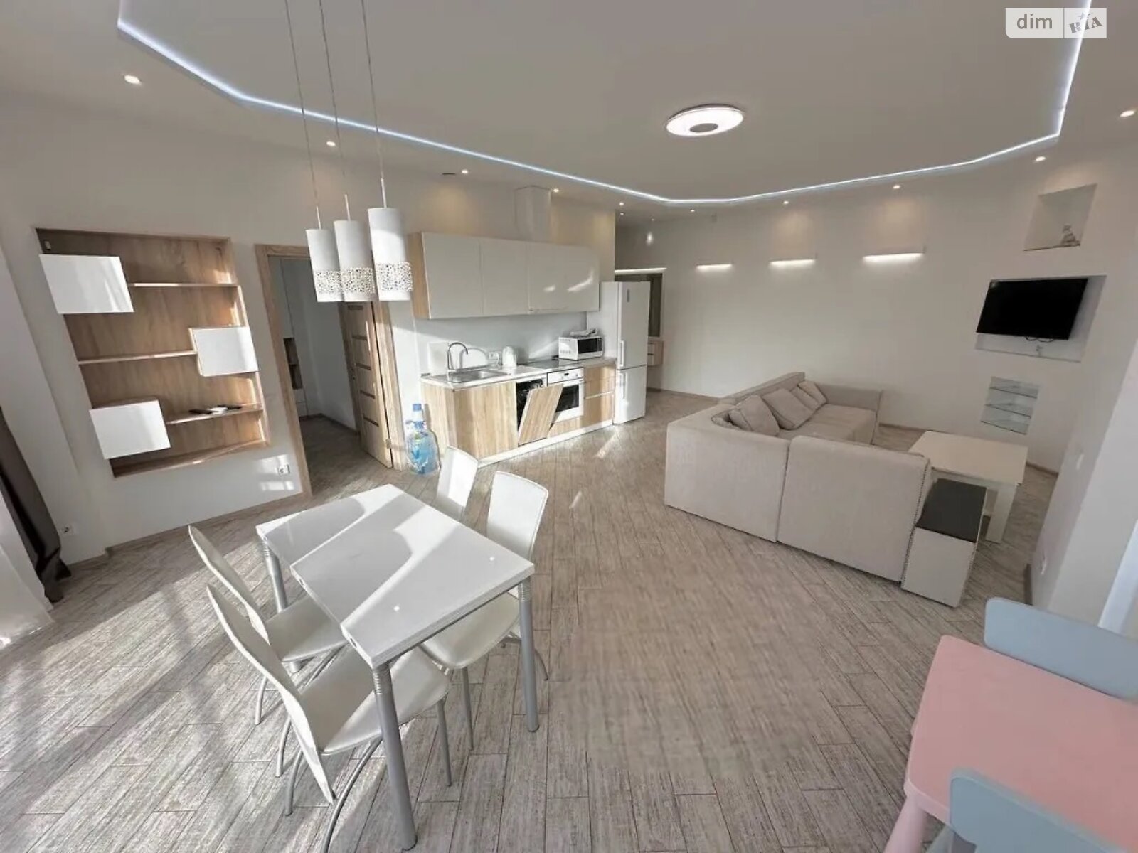 2-Room Apartment in Kirovsky Complex with Large Kitchen-Studio