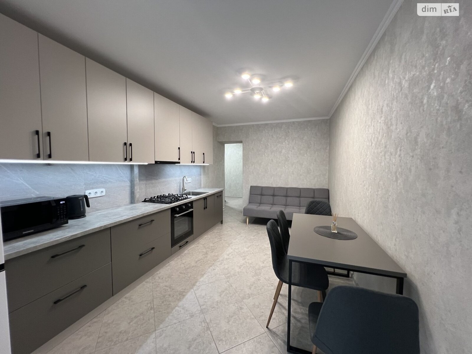 1-Bedroom Apartment with Modern Design and Full Appliance Set