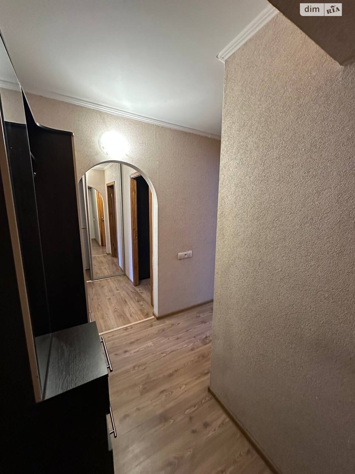 Two-room apartment in central district, Alexander Pole Avenue