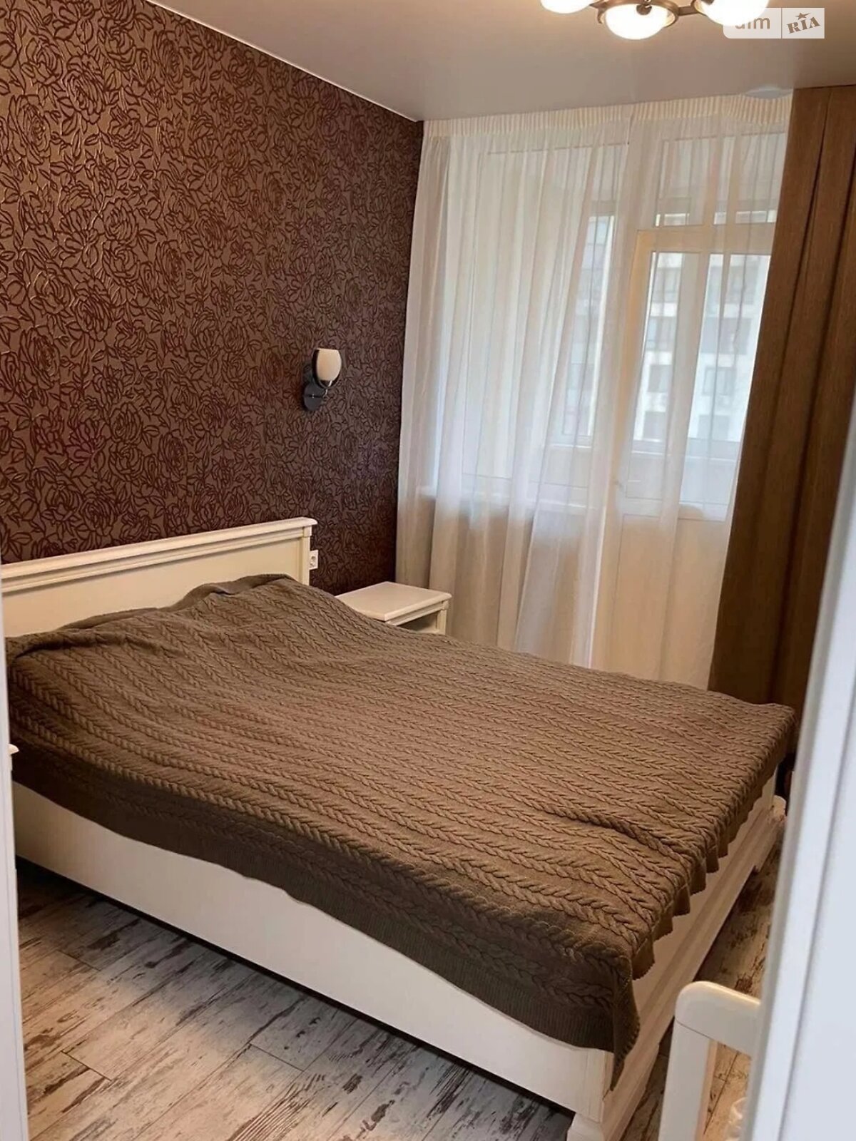 Stylish Apartment on Right Bank, Near Metro and Parks