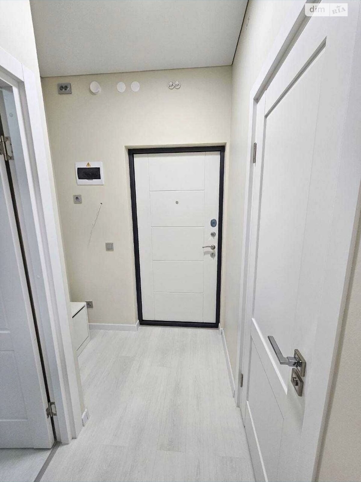 One-bedroom apartment in Luxemburg residential complex, long-term rental