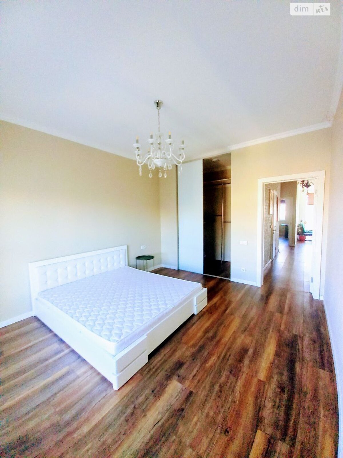 3-bedroom apartment in French Quarter residential complex