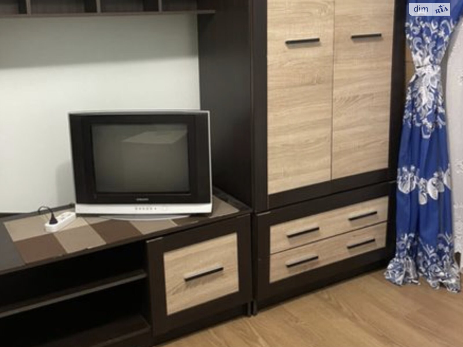 1-Room Apartment on Zakhidnyi, Compact City Living