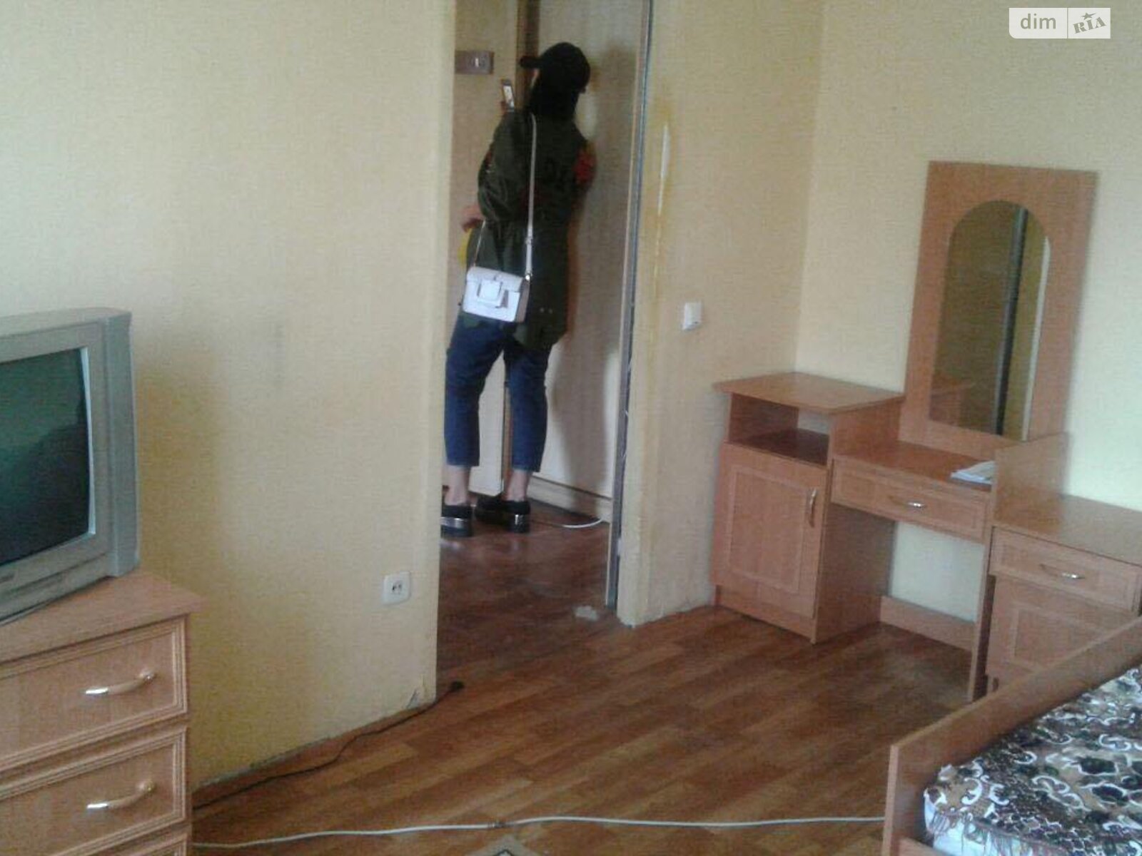 1-Room Furnished Apartment on Krasnyi Kamen, Near ATB