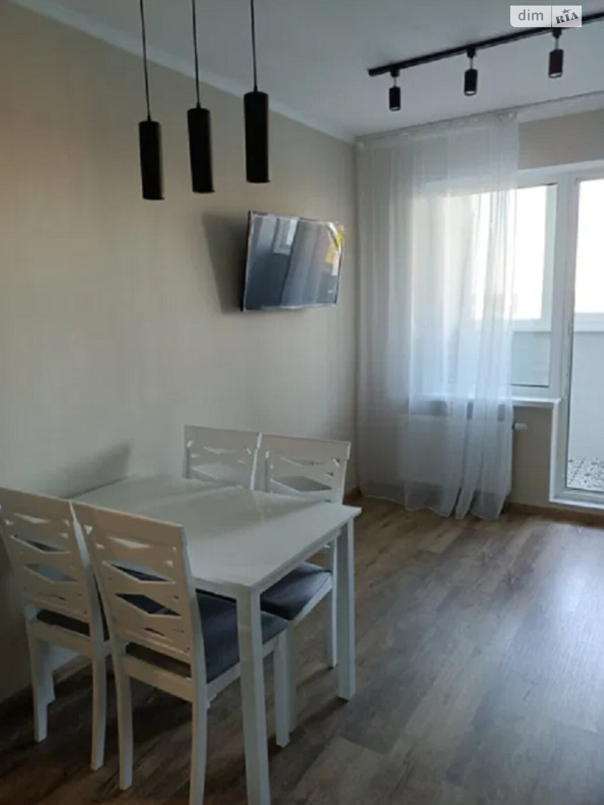 ЖК Ревуцкийдегі заманауи 2-бөлмелі пәтер, Харьковская метросына жақын