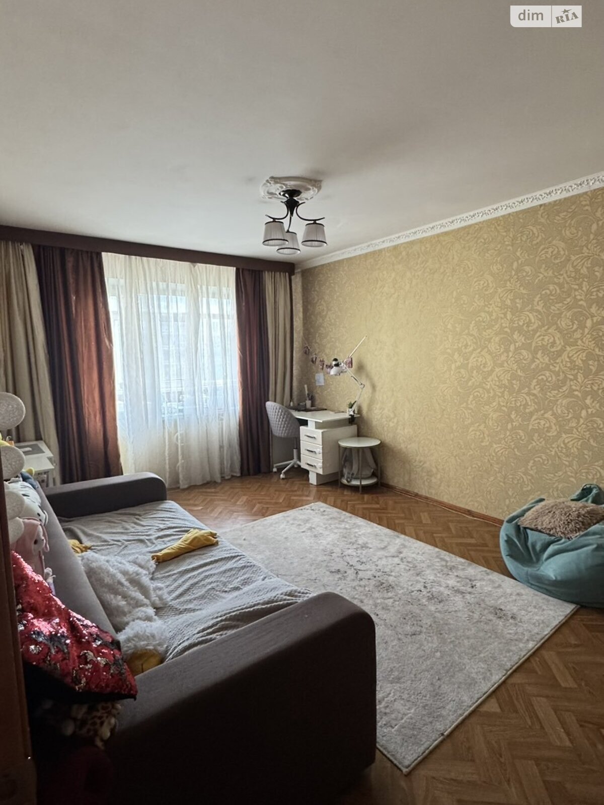 2-Room Apartment in Quiet Residential Area with Infrastructure