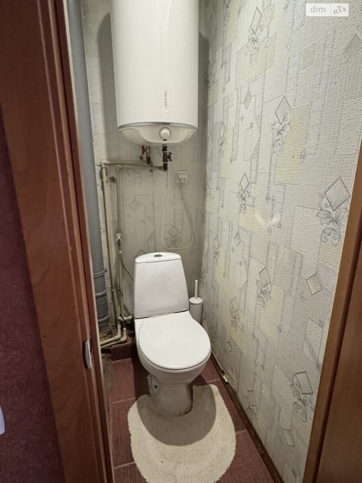 2-Room Apartment in Quiet Residential Area with Infrastructure