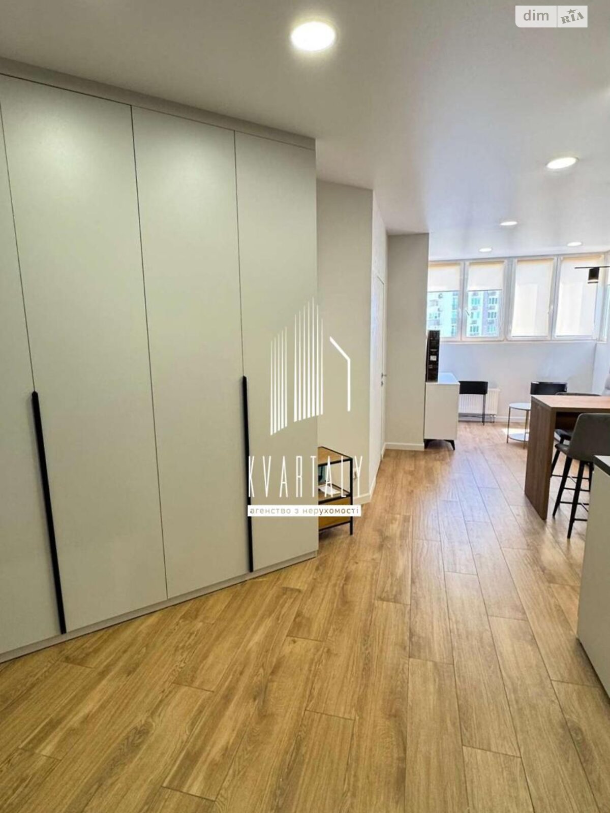 1-Bedroom Apartment with Designer Renovation on Mykilsko-Slobidska Street