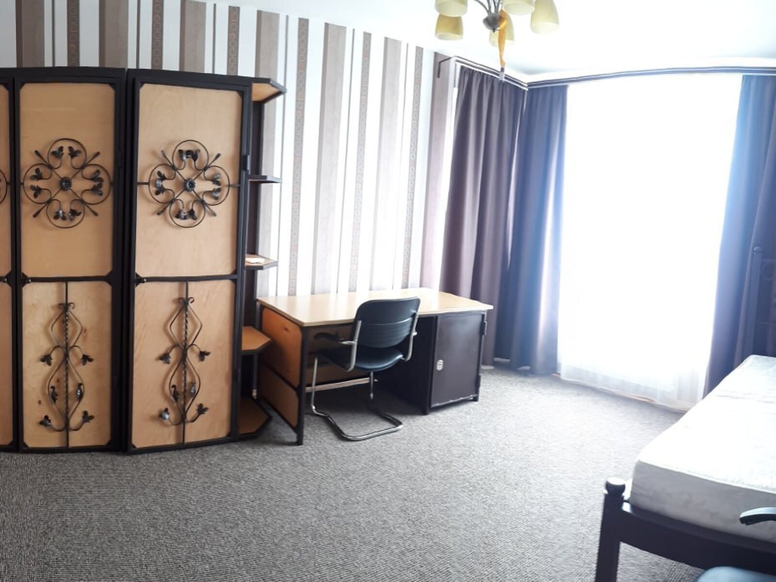 Cozy 2-Room Apartment near Dnieper River with Great Amenities