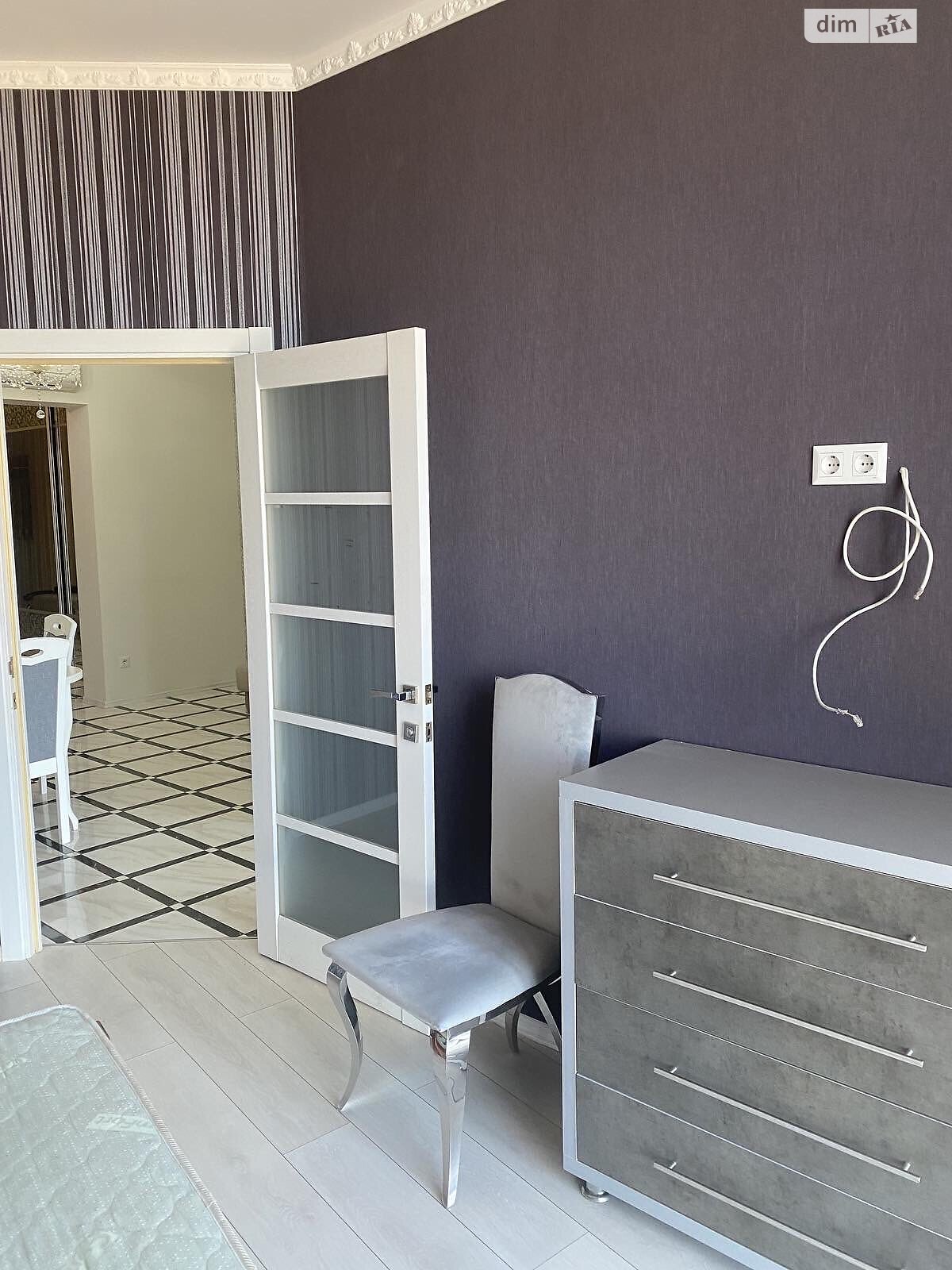 Two-bedroom apartment with sea view in Paris residential complex