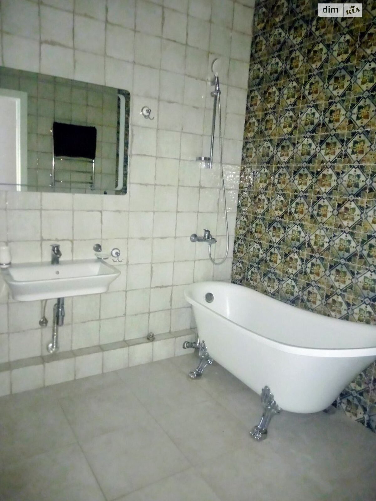 3-bedroom apartment in French Quarter residential complex