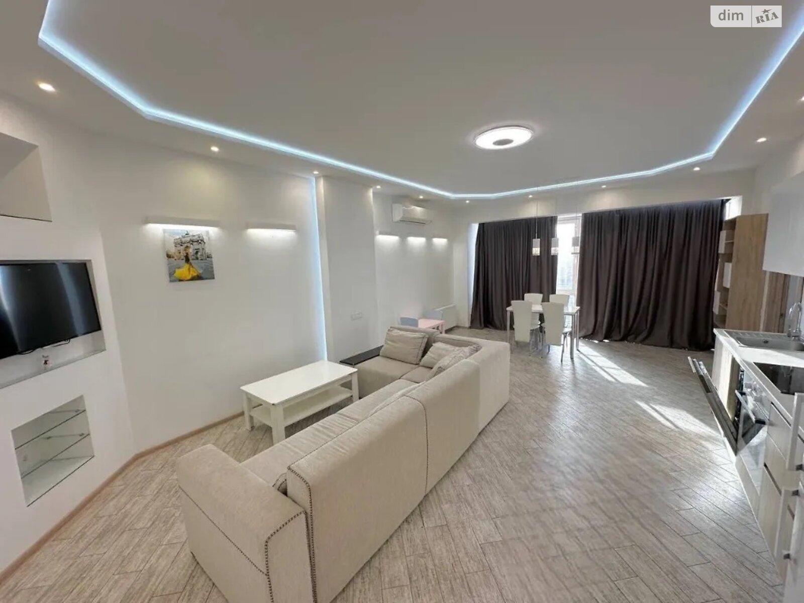2-Room Apartment in Kirovsky Complex with Large Kitchen-Studio