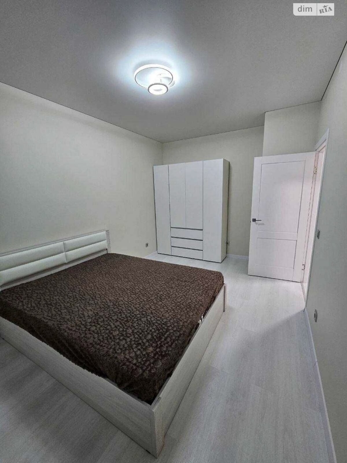 One-bedroom apartment in Luxemburg residential complex, long-term rental