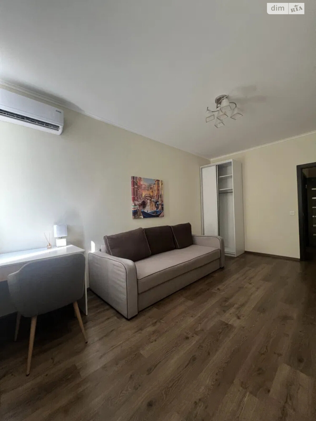 1-Bedroom Apartment in Traditsiya Complex, Elena Pchilki Street