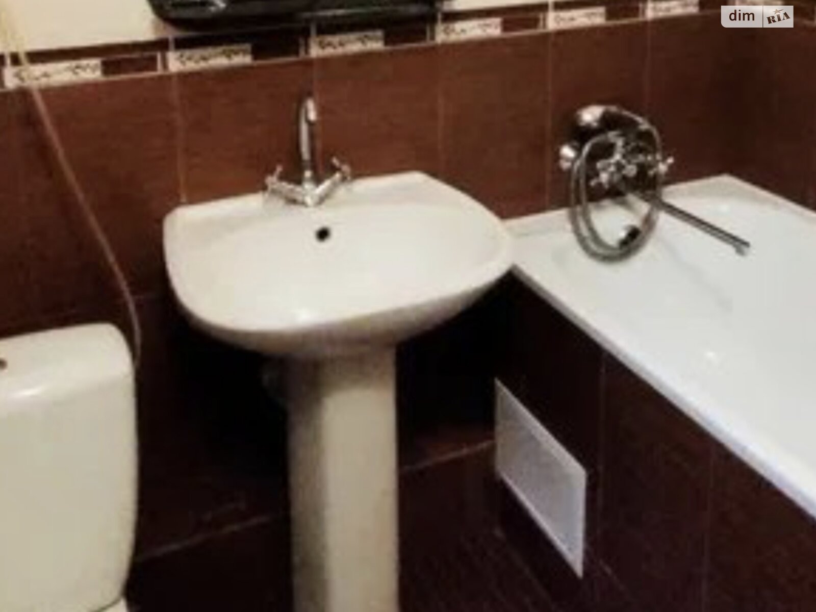 Spacious 1-bedroom apartment in city center near Passage