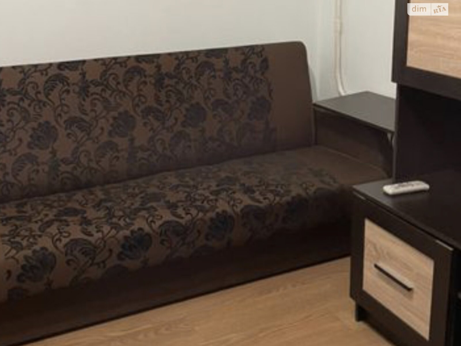 1-Room Apartment on Zakhidnyi, Compact City Living