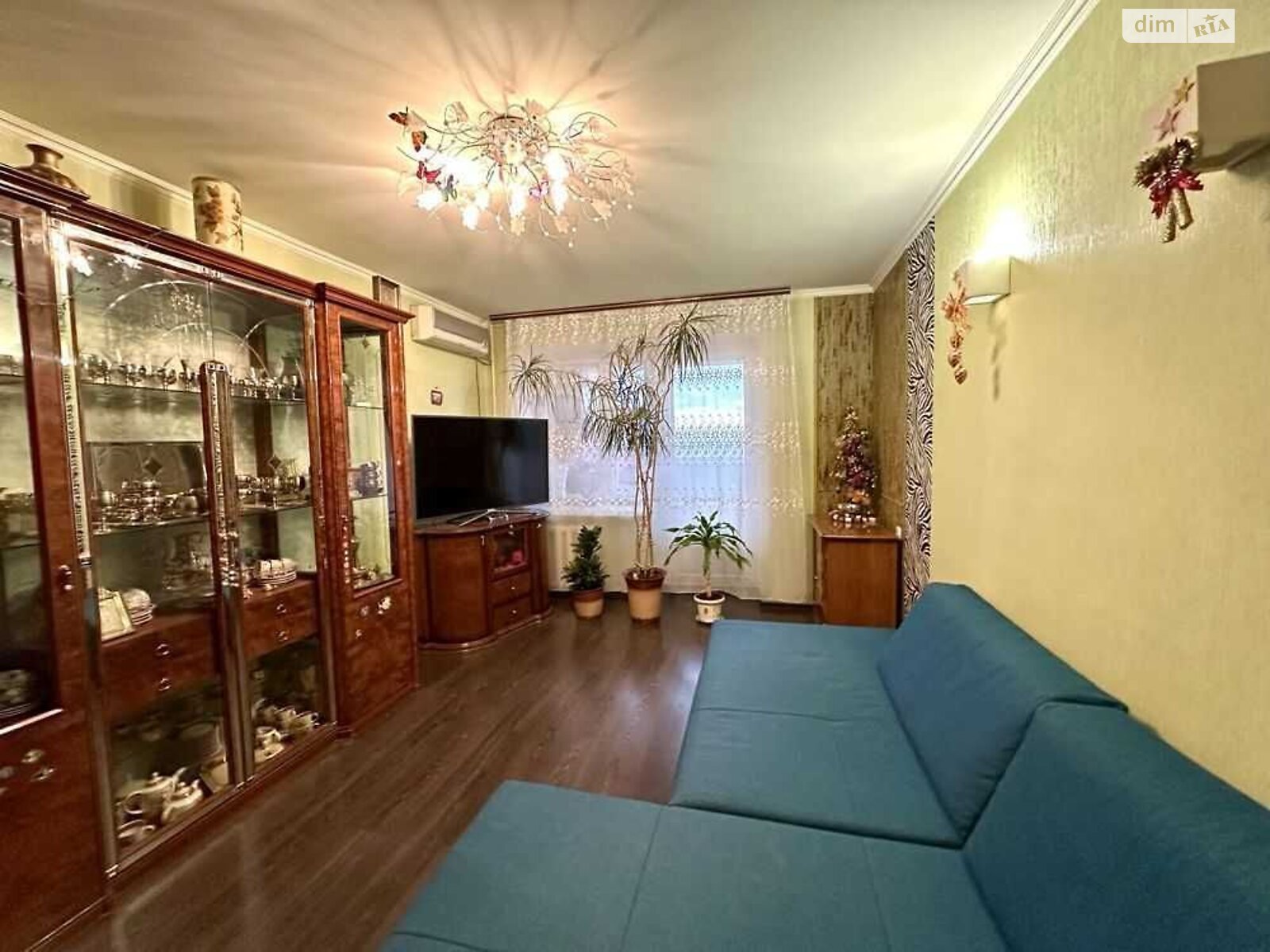 Spacious 2-Room Apartment in Residential Area with City View
