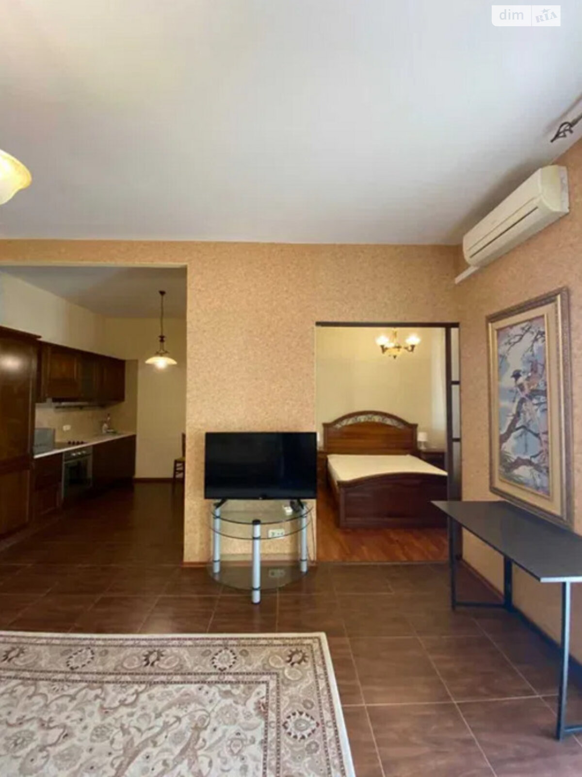 Two-room studio apartment in Botanik Towers, city center
