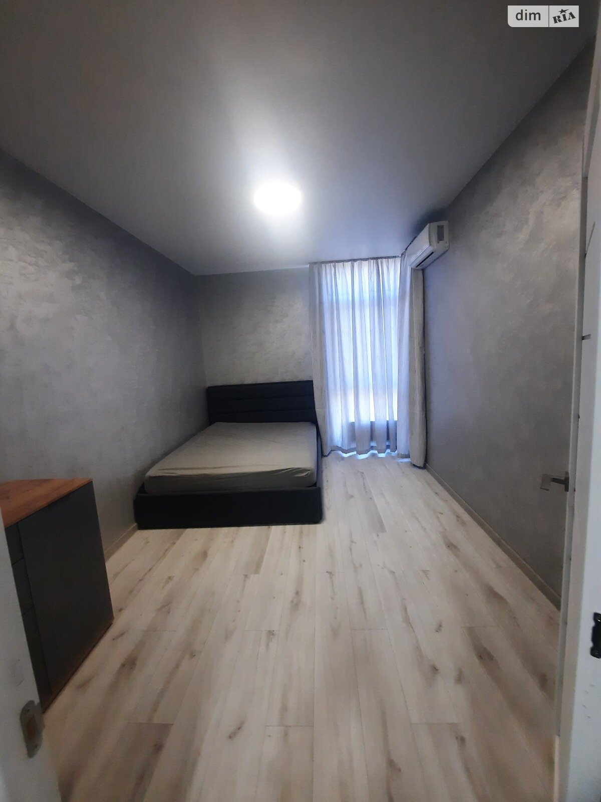 1-bedroom apartment in 60 Zhemchuzhina Complex near Krasnov Street