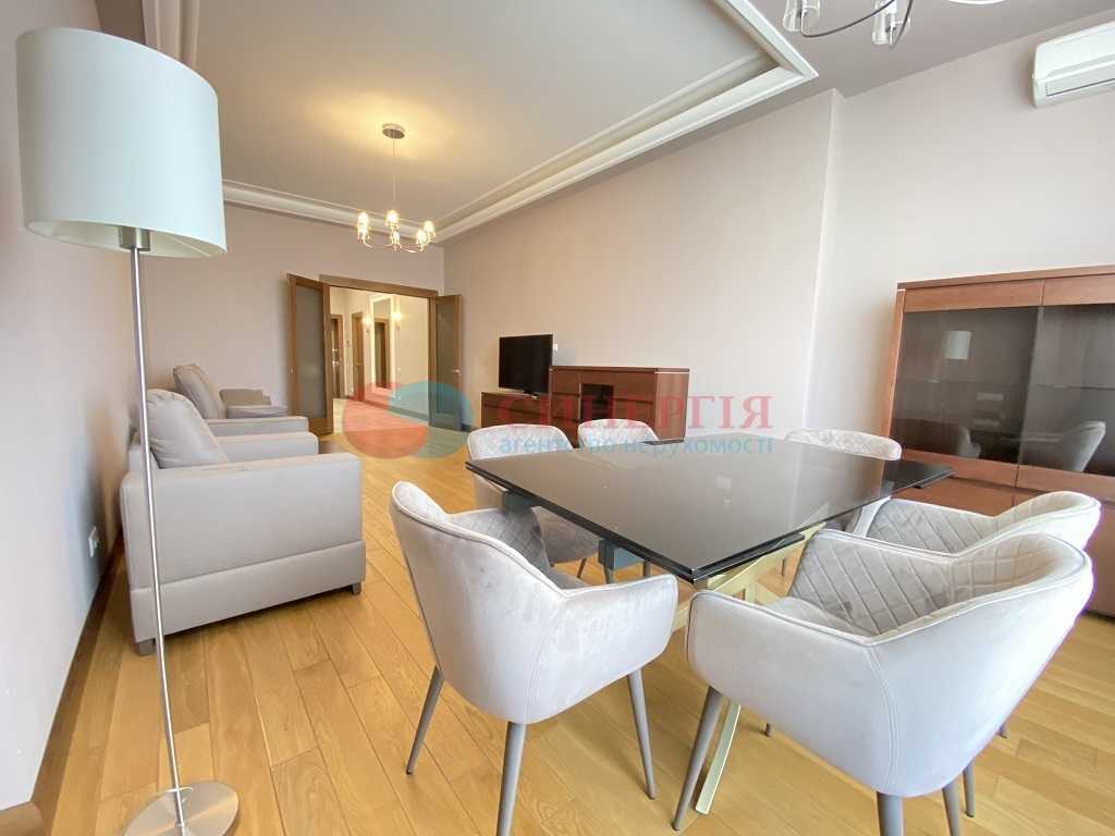 Spacious 3-bedroom apartment in Carnegie Tower, Pechersk District