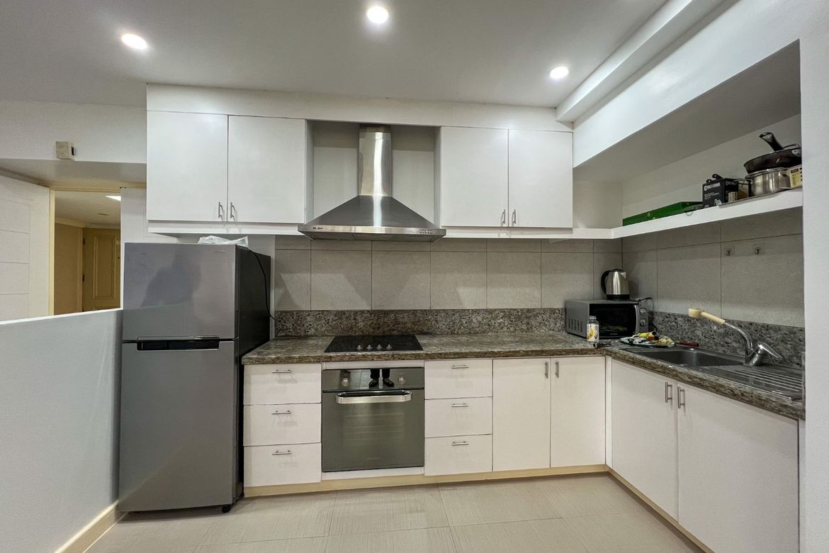 The Colonnade Residences-тегі 2 бөлмелі пәтер, Макати бизнес орталығы