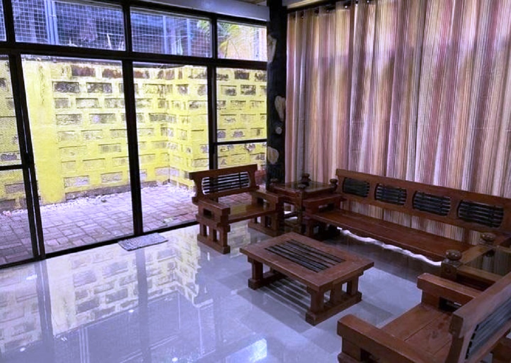 B.F. Homes Paranaque-дағы классикалық 2 қабатты үй - Кең отбасылық үй