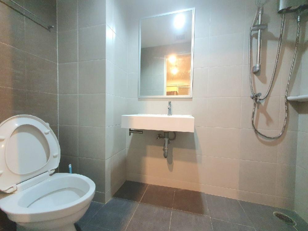 Lumpini Park Phetkasem 98 - Compact Studio Apartment