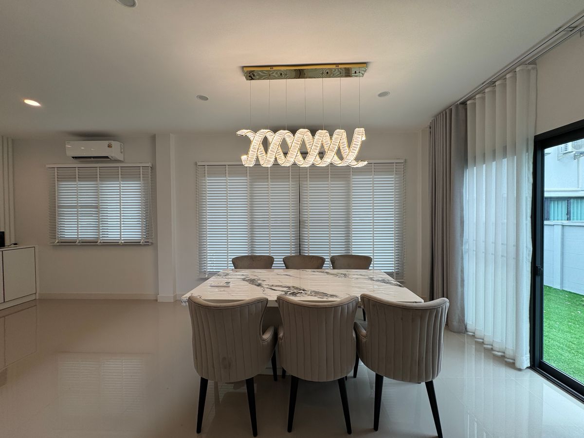 Grande Pleeno Sukhumvit - Bangna Townhouse with 4 Bedrooms