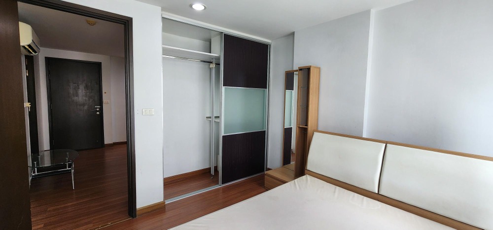 Diamond Ratchada City Plus Condo near MRT Huai Khwang