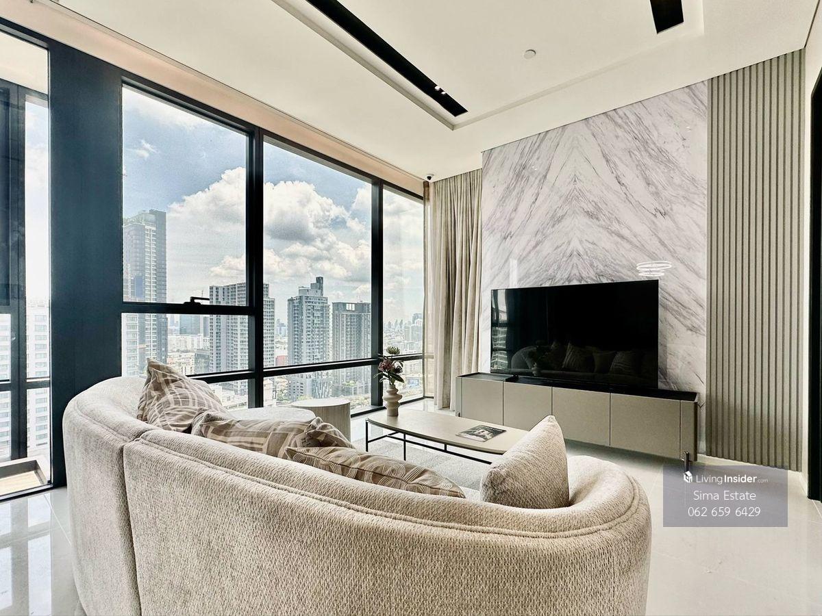 Luxury 2-Bedroom Condo at The Monument Thonglor
