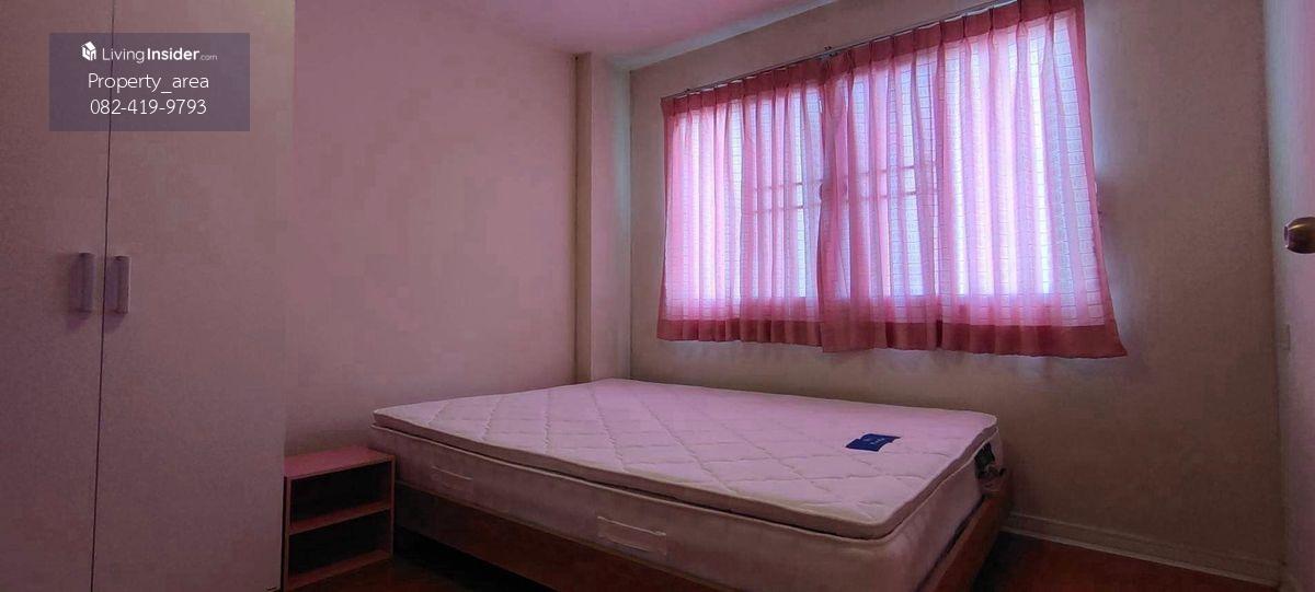 Компактна кондо в Lumpini Town з повним меблюванням